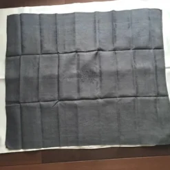 Serviette de table ancienne brodée MA gris foncé