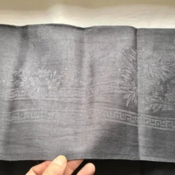 Serviette de table ancienne brodée MA gris foncé
