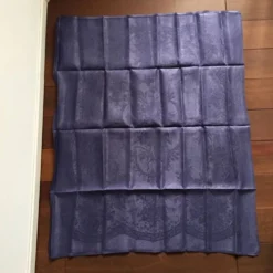 Serviette de table ancienne brodée AC violette