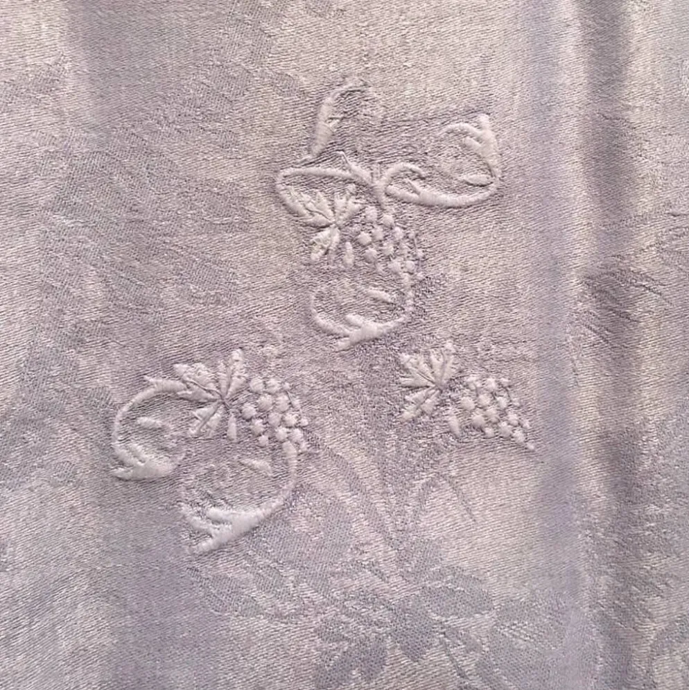 Serviette de table ancienne brodée AC lilas