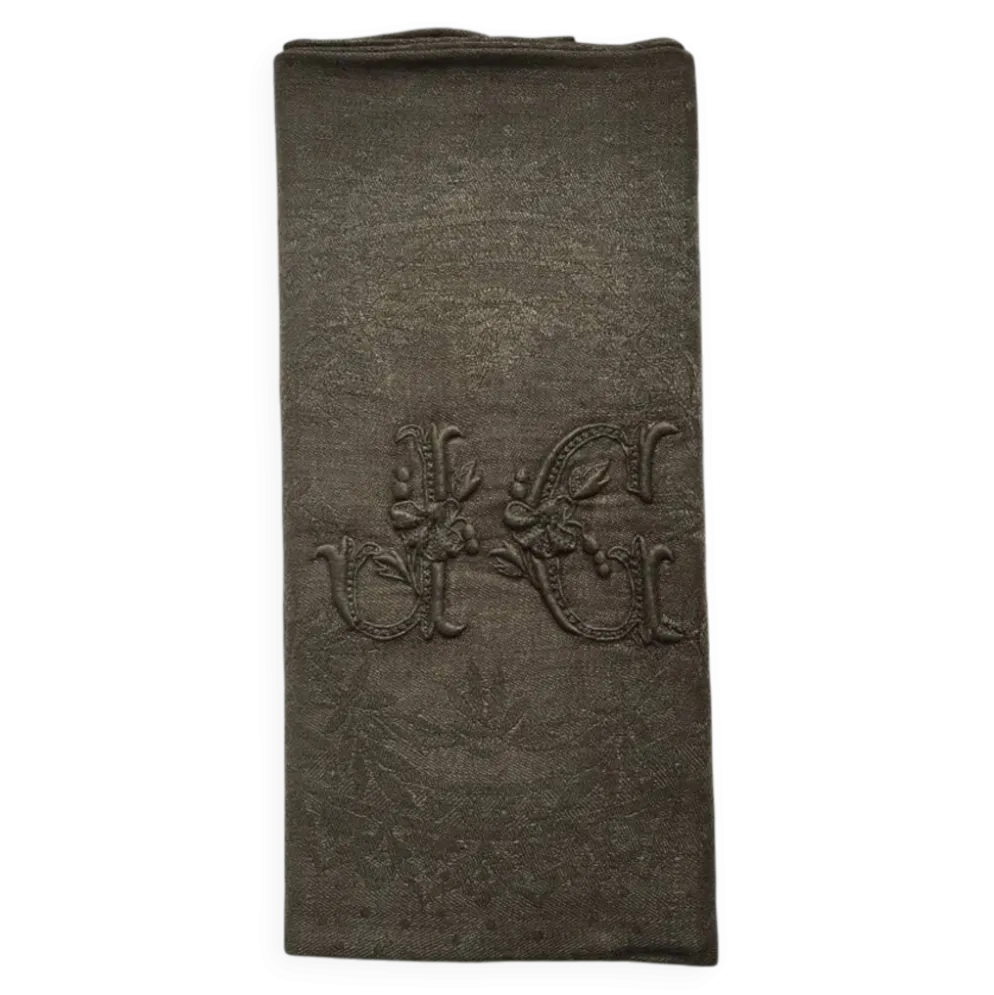 Serviette de table ancienne kaki brodée JG