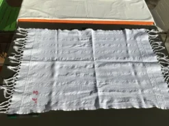 Serviette monogramme AB nid d’abeille coton frangé ancien
