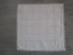 14 serviettes a a thé anciennes brodées, monogrammées