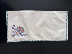 12 serviettes anciennes brodées main