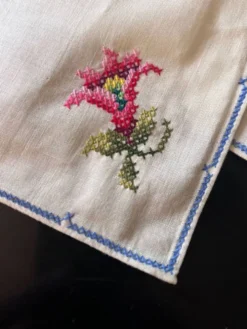 6 serviettes brodées
