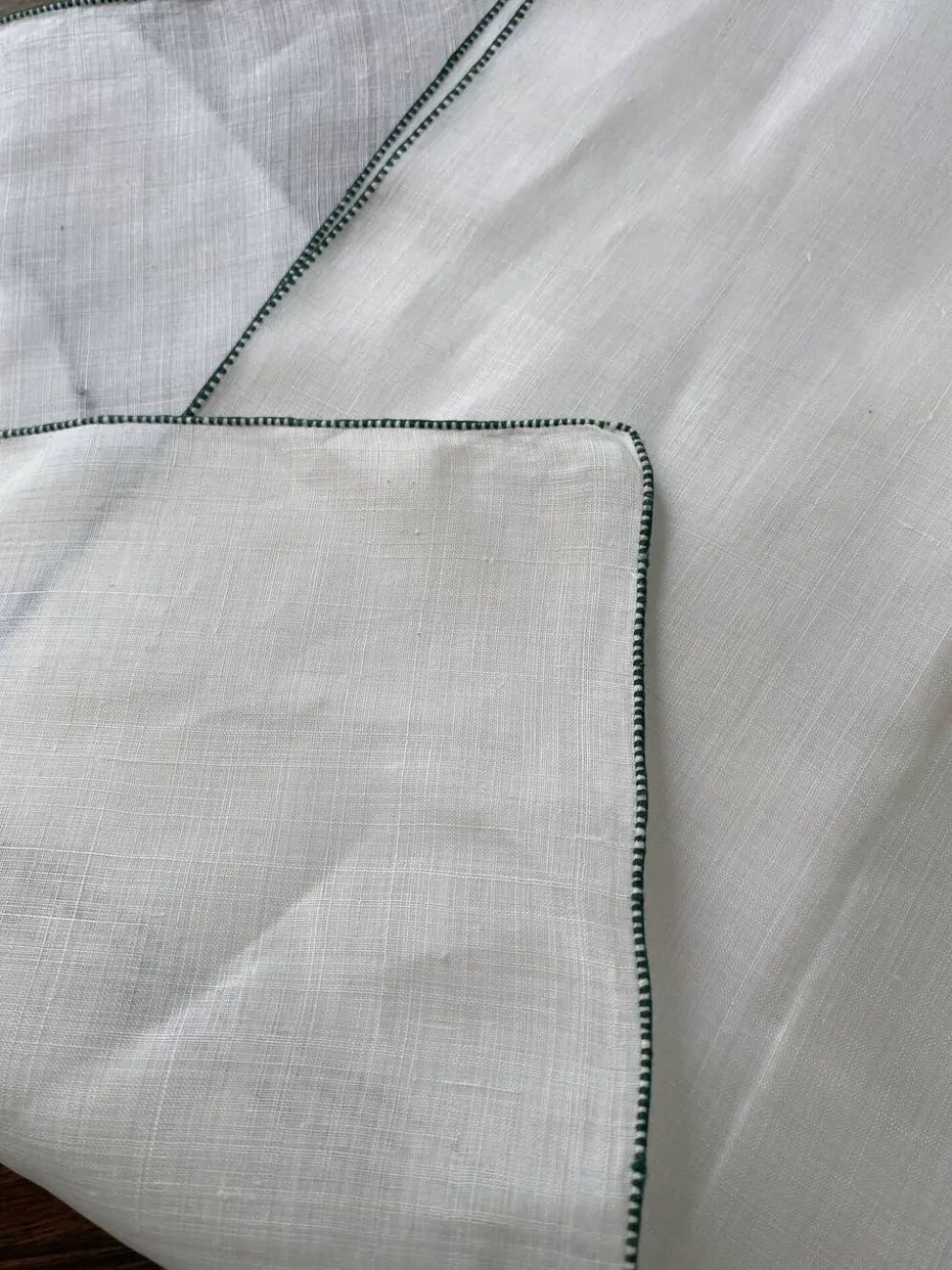 6 serviettes brodées main, 28 cm