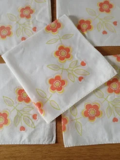 5 serviettes de table anciennes