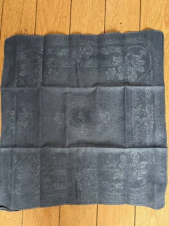 Serviettes de table anciennes monogrammées
