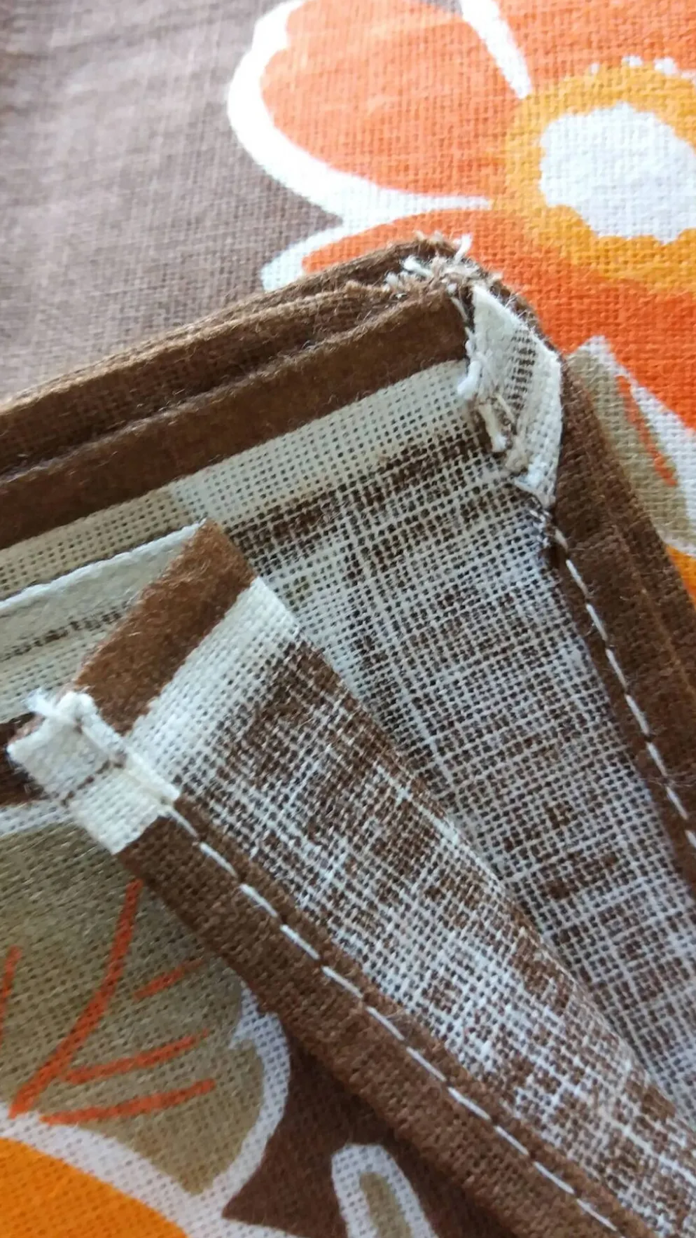 12 serviettes de table, années 70