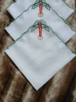 6 serviettes de table brodées anciennes