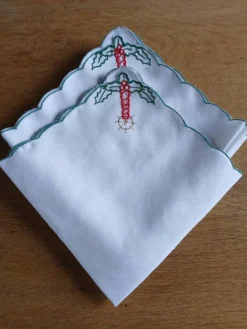 6 serviettes de table brodées anciennes