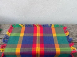 5 serviettes de table à carreaux multicolores