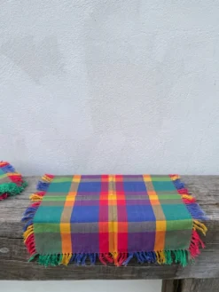 5 serviettes de table à carreaux multicolores