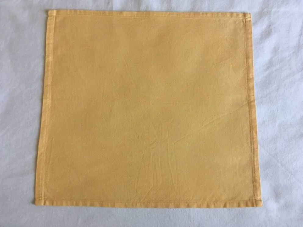 3 serviettes de table damassées 40 x 39