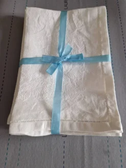 10 serviettes de table en coton damassé blanc