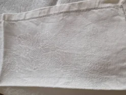 10 serviettes de table en coton damassé blanc