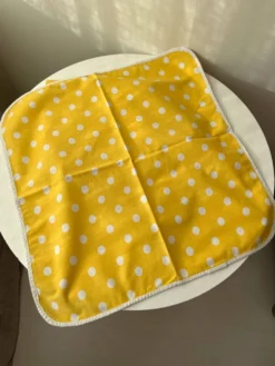 4 serviettes de table jaune à pois blanc