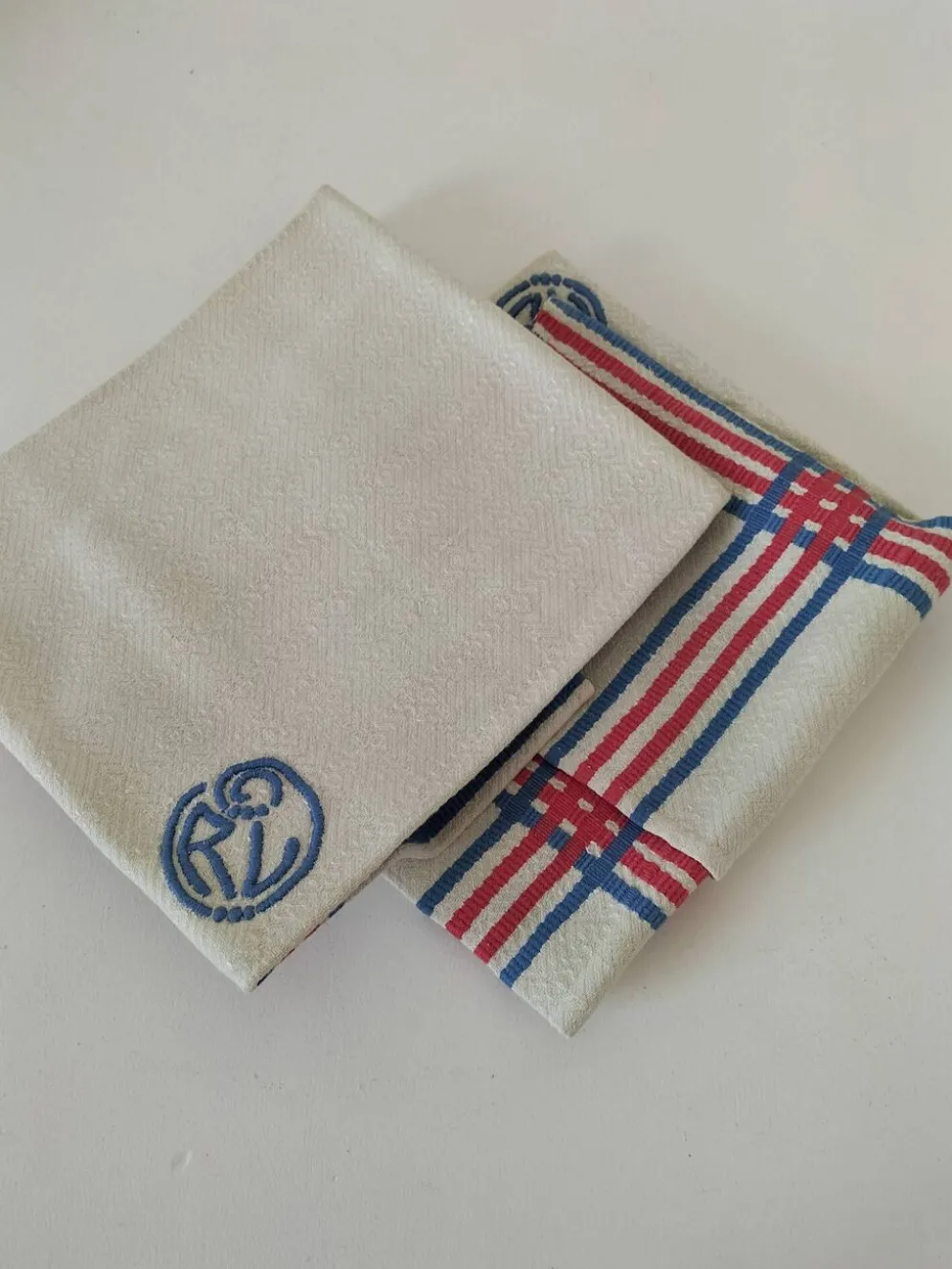 Serviettes de table monogrammées