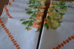10 serviettes de table vintage