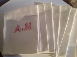 5 serviettes en coton damassées monogrammees