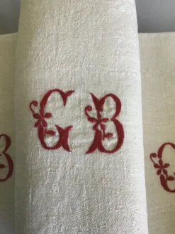 7 serviettes en coton damassé monogrammées