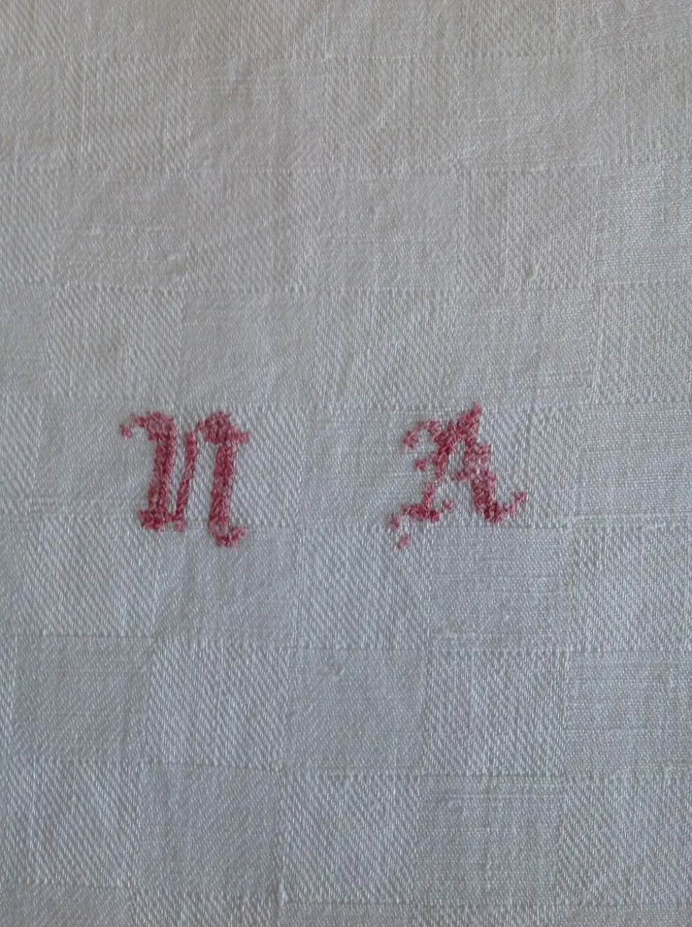 5 serviettes en coton dammasè monogrammees NA