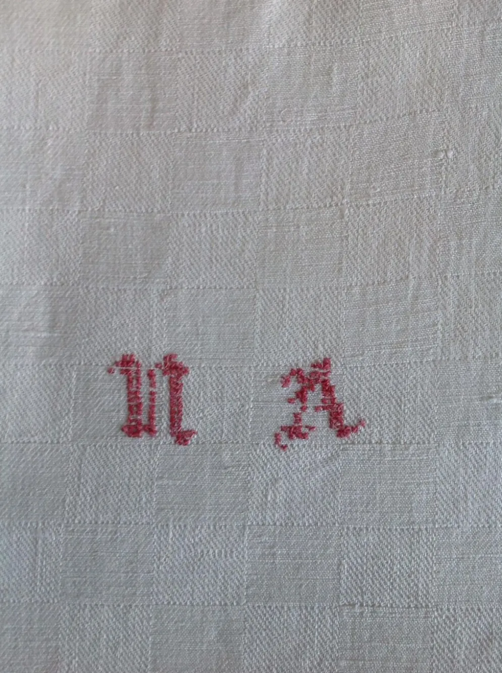 5 serviettes en coton dammasè monogrammees NA