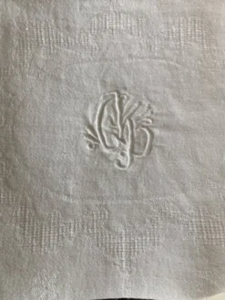 Serviettes monogramme lin damassé bordure ajouré linge ancien
