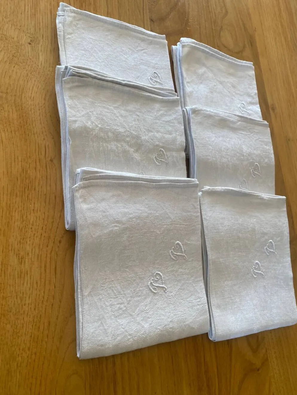 6 serviettes monogramme VV