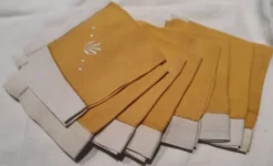 8 serviettes à thé brodées