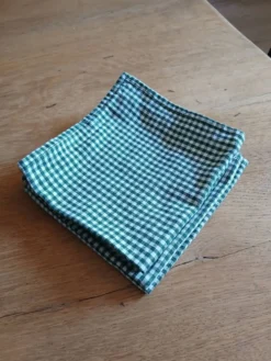 4 serviettes vintages à carreaux