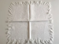 Set de 8 serviettes de damas de lin frangé fin 19e