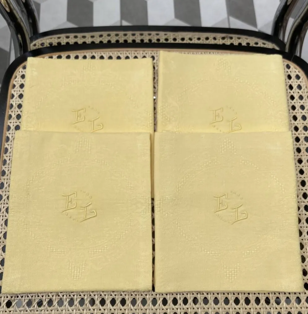 set de 4 serviettes monogrammées EL teintes jaune