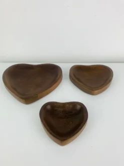Set de 3 vide poches scandinaves en teck, forme cœur