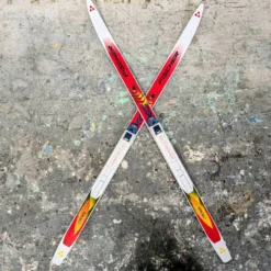 Skis vintage enfant Fischer Crown fixations Salomon