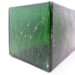 Socle en acrylique translucide vert bouteille