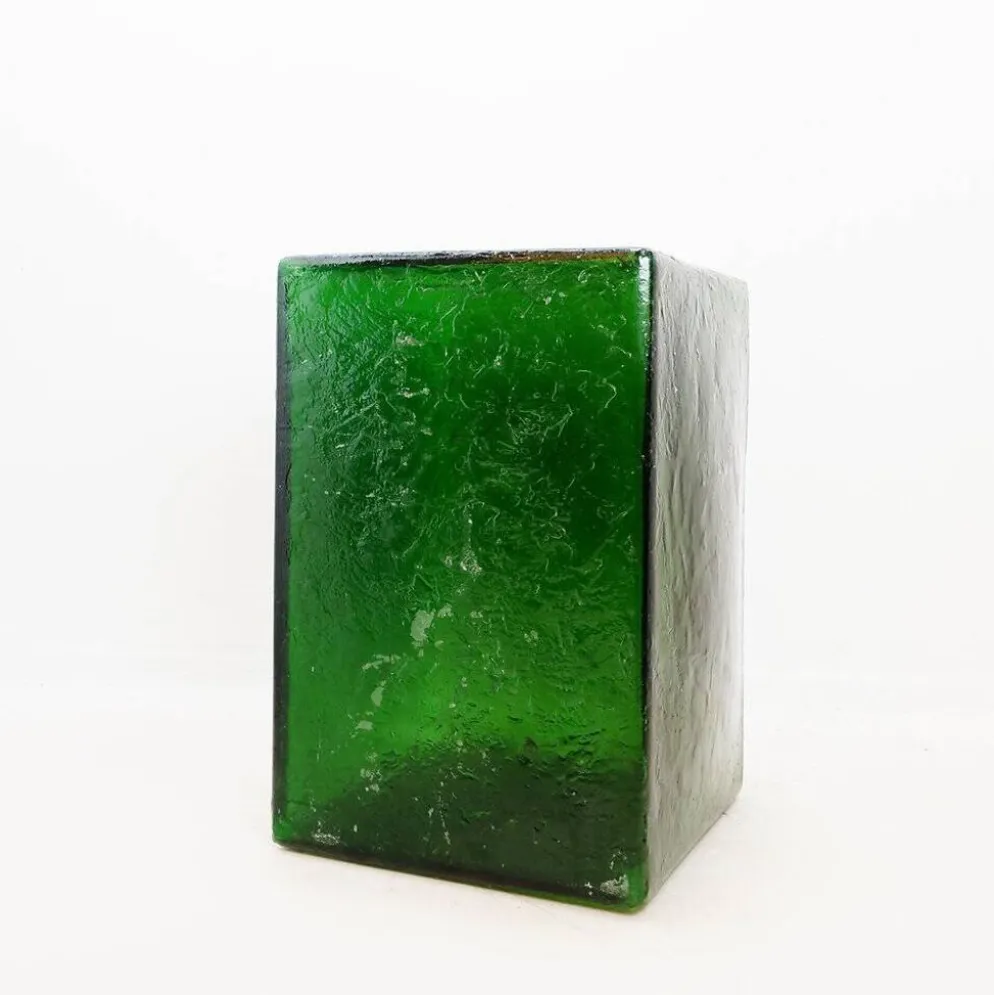 Socle en acrylique translucide vert bouteille