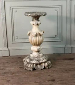 Socle en albâtre sculpté, Italie vers 1880