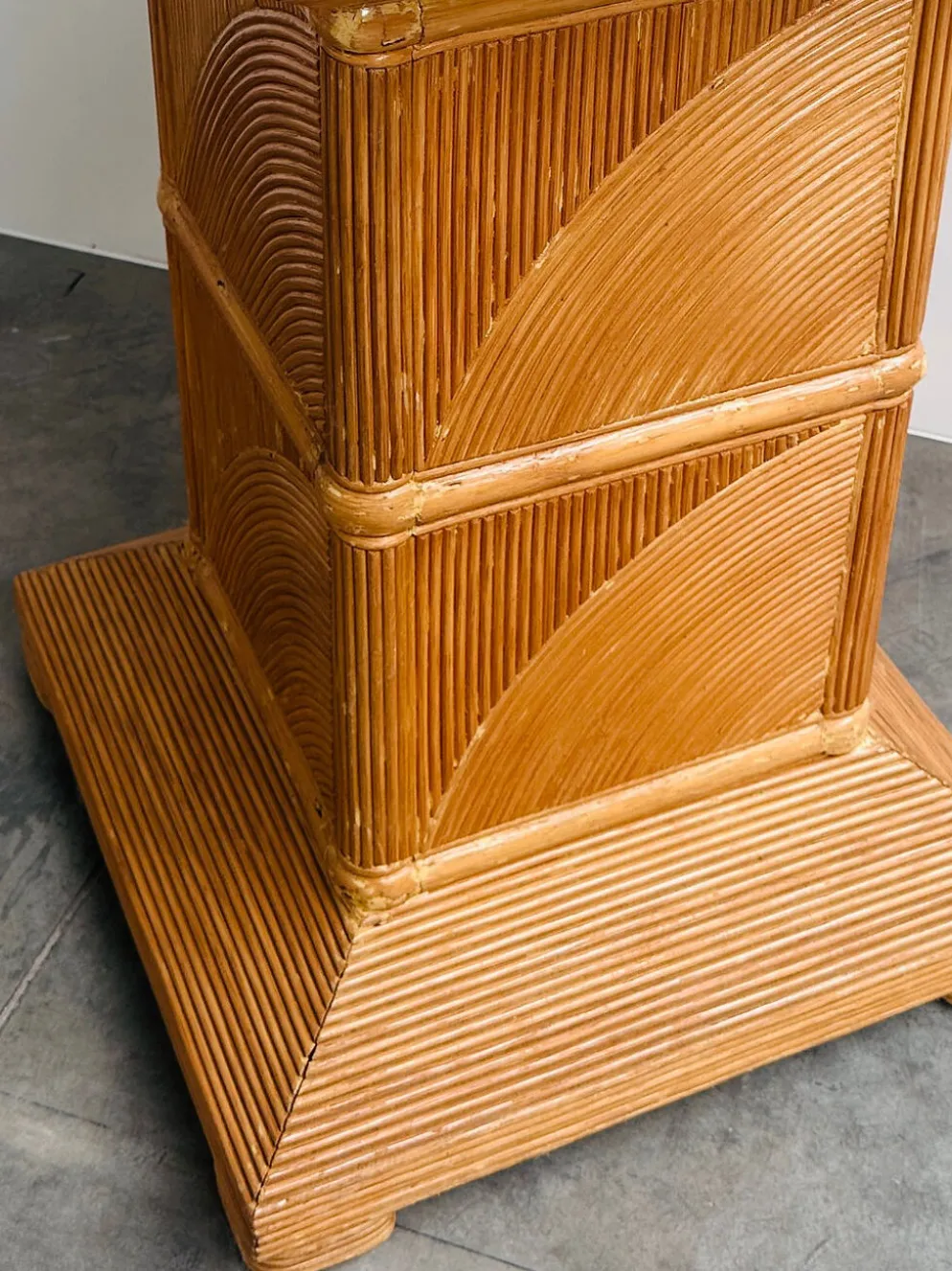 Socle en bambou fendu français, années 1970