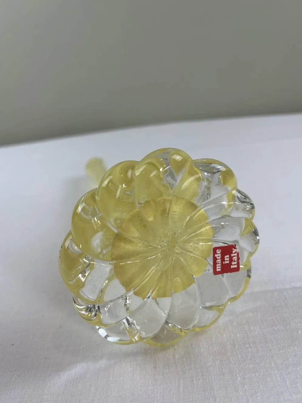 Soliflores en verre d’art jaune torsadé