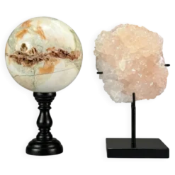 Sphère en calcite bandée (onyx marbre) et cristal de calcite sur socles