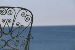 Série de 4 fauteuils de jardin en fer forgé, France, XXe siècle