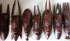 Série de 7 masques semainiers – Artisanat d'art Sénégal (années 80) – Bois