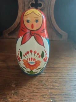 Série de 6 poupées gigognes russes vintage 1960