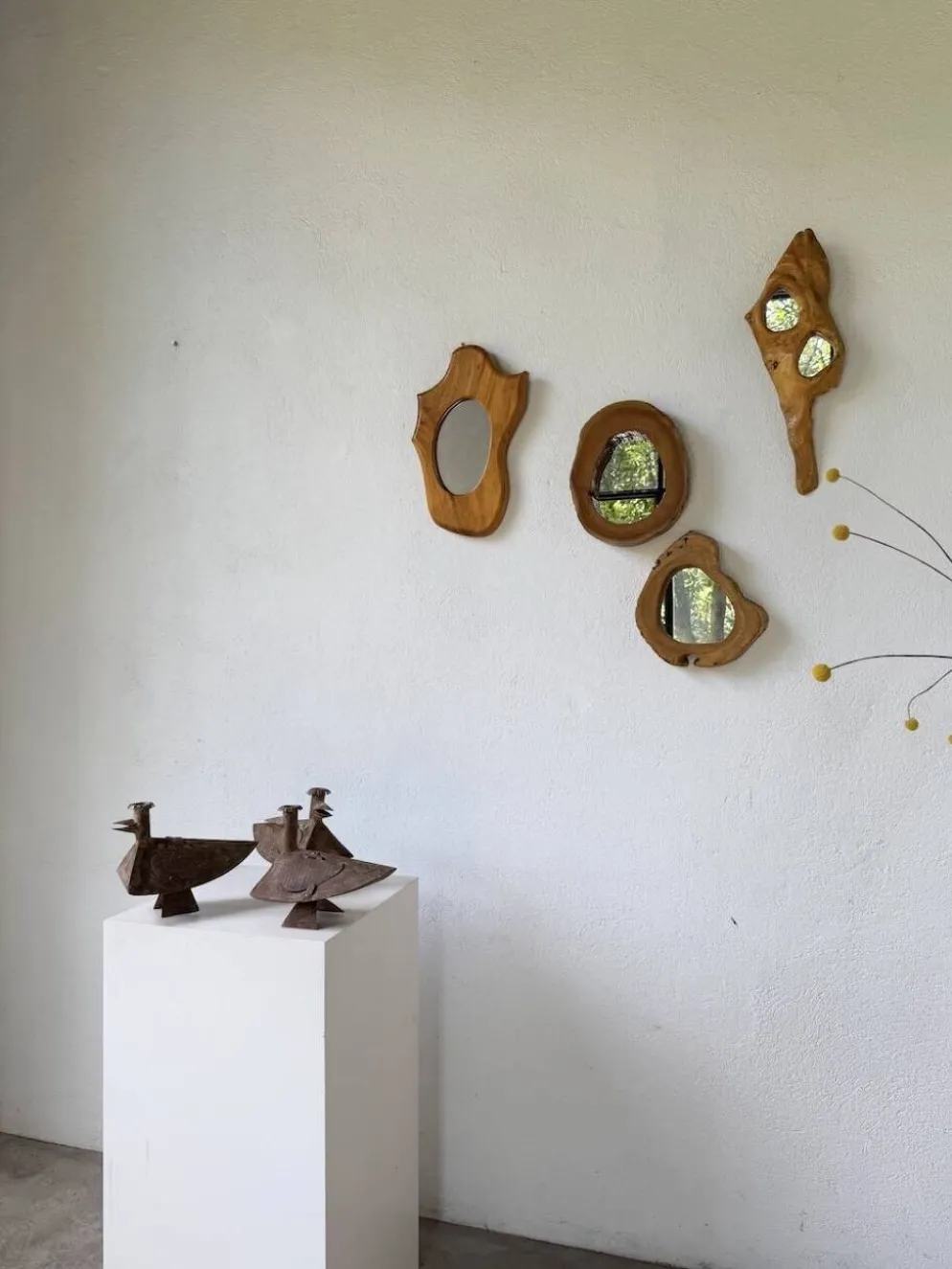 Série de trois bougeoirs oiseaux brutalistes Folk Art
