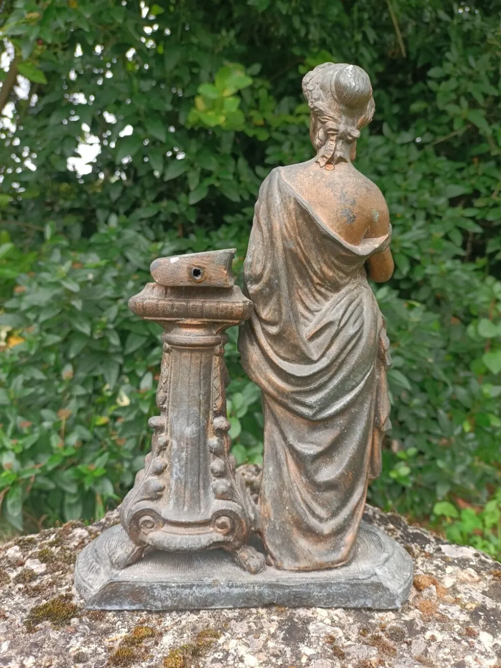 Statue