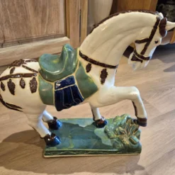 Statue cheval en céramique