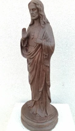 Statue de Jésus en fonte