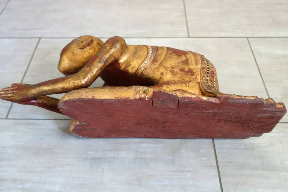 Statue Moine bouddhiste Birman en prière, XIXe siècle