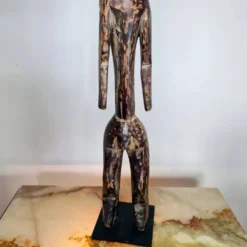 Statue Mumuye soclée, Hauteur : 53 cm